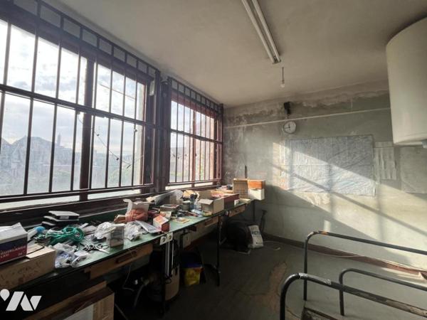 BESANCON (25) : IMMEUBLE MIXTE RUE RICHEBOURG 