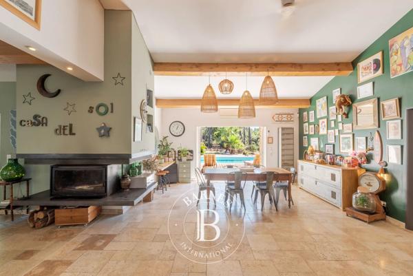 Lorgues, Maison 7 Chambres -  330 m² à vendre