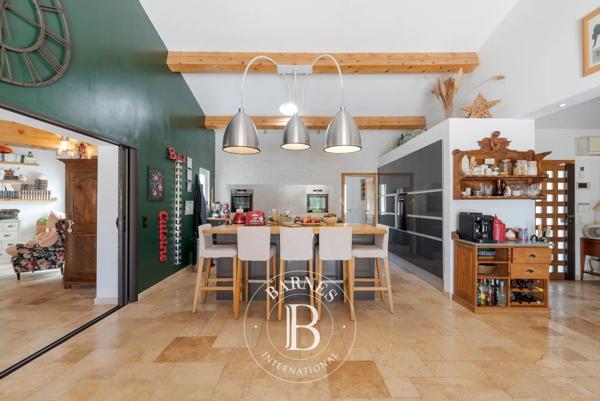Lorgues, Maison 7 Chambres -  330 m² à vendre