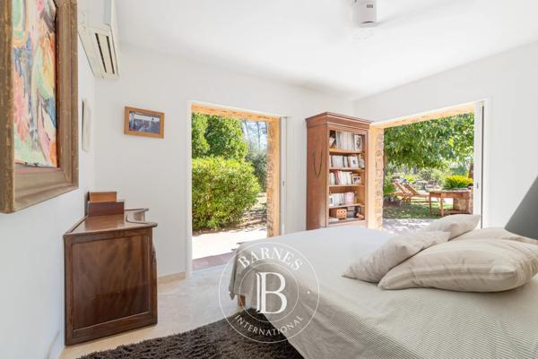 Lorgues, Maison 7 Chambres -  330 m² à vendre