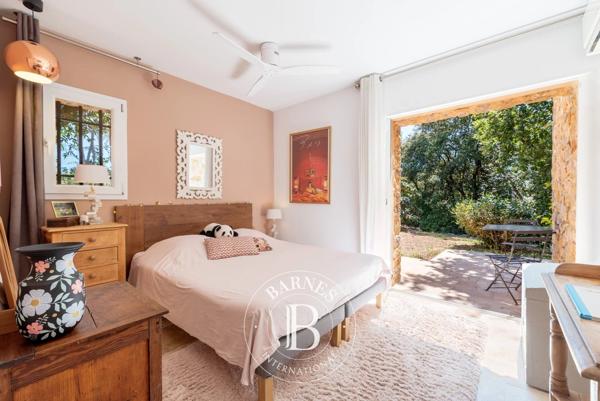 Lorgues, Maison 7 Chambres -  330 m² à vendre