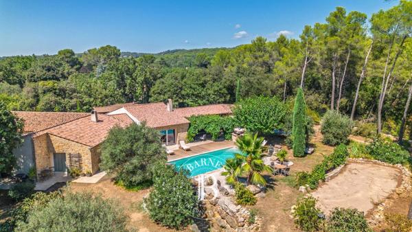 Lorgues, Maison 7 Chambres -  330 m² à vendre
