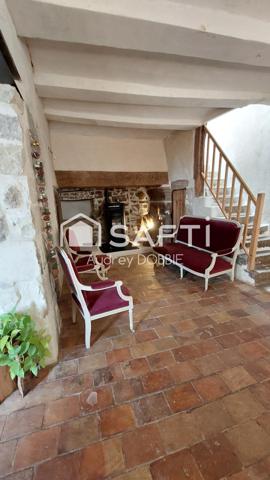 07460 : Maison Pierre de 153m²avce grande terrasse , patio et terrain