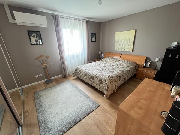Maison Pontoise TRIBUNAL 7 pièce(s) 206.65 m² €698 000 ** - Référence 11015