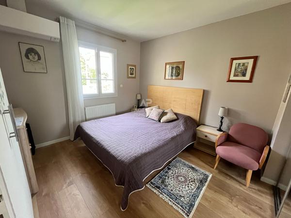 Maison Pontoise TRIBUNAL 7 pièce(s) 206.65 m² €698 000 ** - Référence 11015