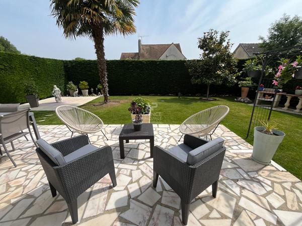 Maison Pontoise TRIBUNAL 7 pièce(s) 206.65 m² €698 000 ** - Référence 11015