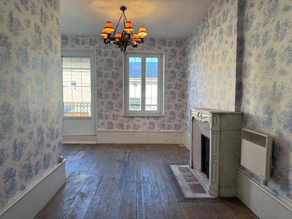 Maison de caractère du XIXe siècle de 170 m² sur une parcelle de 466 m²  BLAINVILLE SUR L'EAU (54)