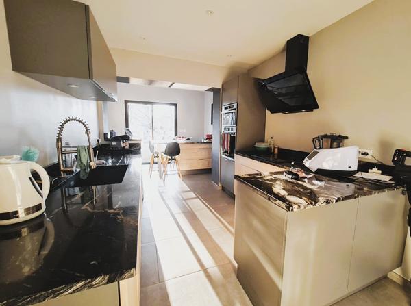 Montayral (47500) Maison vie de plain pied 4 chambres, piscine et dépendances à Montayral