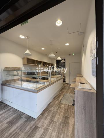 Immeuble 13 pièces - 380 m²