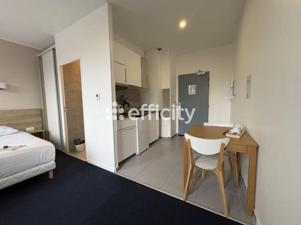 Immeuble 13 pièces - 380 m²