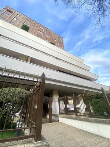 Saint-Étienne (42100) Appartement 156m² au dernier étage + garage - Copropriété de Standing