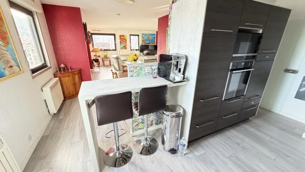 Saint-Étienne (42100) Appartement 156m² au dernier étage + garage - Copropriété de Standing