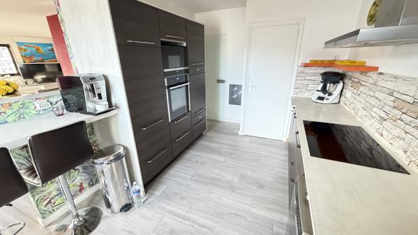 Saint-Étienne (42100) Appartement 156m² au dernier étage + garage - Copropriété de Standing