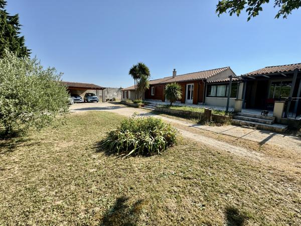 Villa de plain-pied 154 m2 sur 1023 m2 de terrain clos Camaret-sur-Aigues (84850)