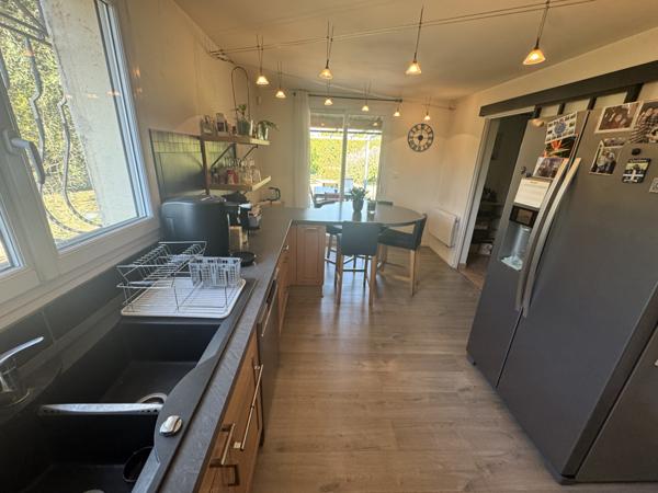 Villa de plain-pied 154 m2 sur 1023 m2 de terrain clos Camaret-sur-Aigues (84850)