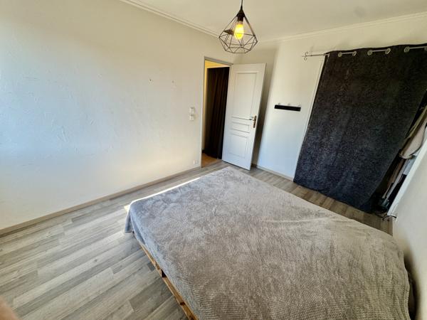 Villa de plain-pied 154 m2 sur 1023 m2 de terrain clos Camaret-sur-Aigues (84850)