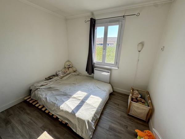 Villa de plain-pied 154 m2 sur 1023 m2 de terrain clos Camaret-sur-Aigues (84850)