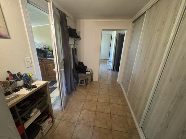 Villa de plain-pied 154 m2 sur 1023 m2 de terrain clos Camaret-sur-Aigues (84850)