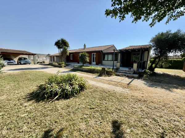 Villa de plain-pied 154 m2 sur 1023 m2 de terrain clos Camaret-sur-Aigues (84850)