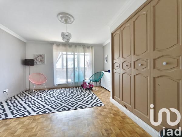 Maison à vendre 9 pièces 303 m² Noisy-le-Grand