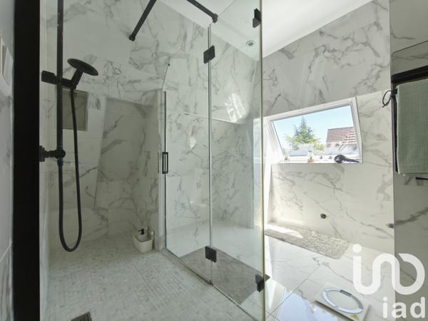 Maison à vendre 9 pièces 303 m² Noisy-le-Grand