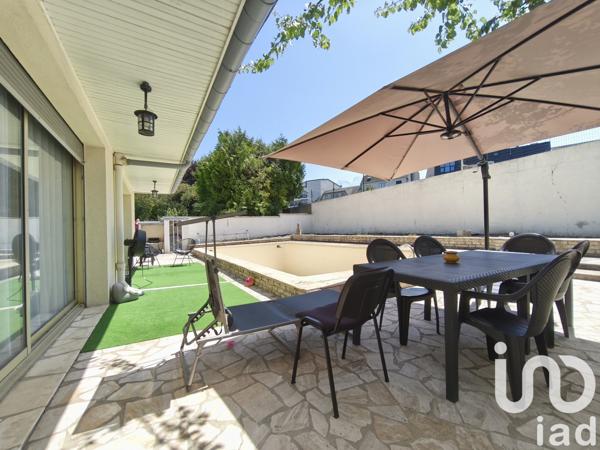 Maison à vendre 9 pièces 303 m² Noisy-le-Grand