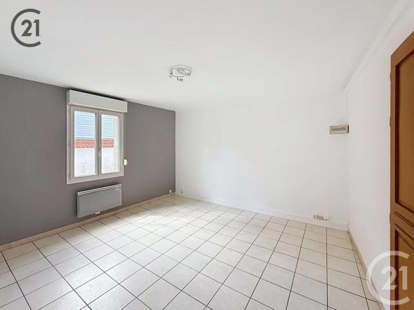 Appartement F2 à vendre  2 pièces - 42,50 m 2   AUXERRE  - 89