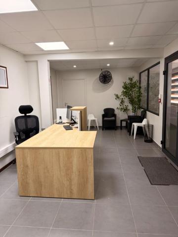 A LOUER Local commercial Cayenne 178 m2