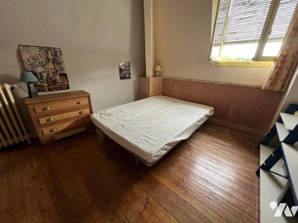 Immeuble à vendre centre de GENNES 