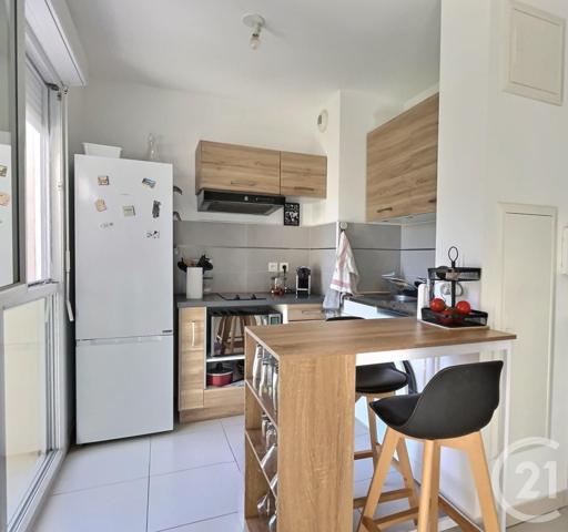 Appartement T2 à vendre  2 pièces - 42,25 m2 FREJUS - 83