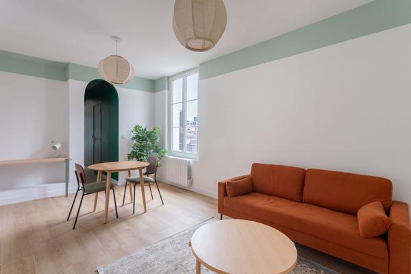 "APPARTEMENT MEUBLÉ 2 PIECES LE MANS 42M2"