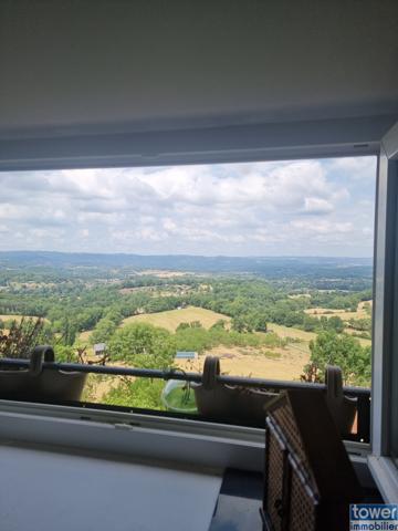 APPARTEMENT DUPLEX T4 dans un CHATEAU