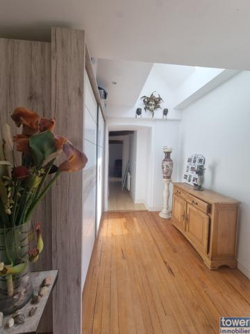 APPARTEMENT DUPLEX T4 dans un CHATEAU