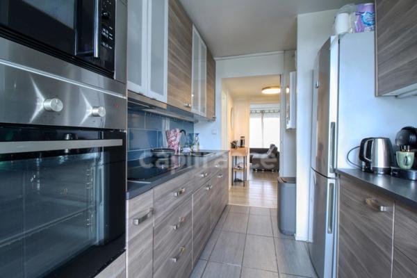 Appartement rénové T3 de 82m, traversant, 1er étage avec terrasses, MONTPELLIER (34)