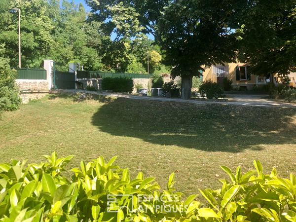 Maison idéale familiale ou résidence secondaire avec dépendance et terrain constructible