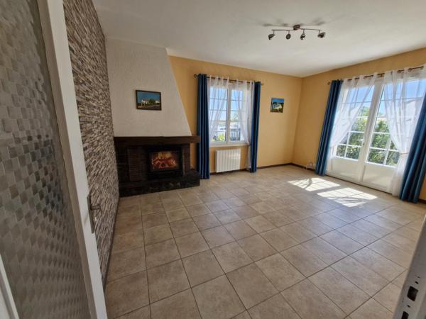 Maison 4 pièces 67 m2, située sur la commune de : MORTAGNE-SUR-GIRONDE Mortagne-sur-Gironde (17120)