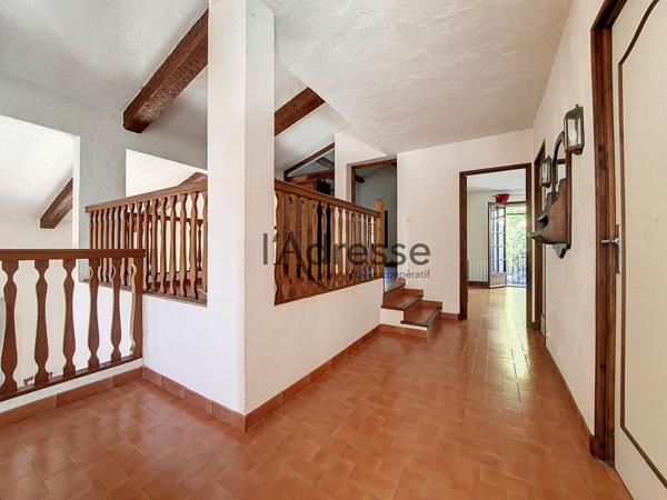 Villa Montauroux 5 pièces sur 3800m2 de terrain avec piscine