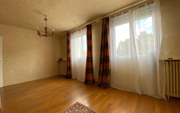 Maison à vendre    4 pièces • 149,66 m2 Clamart