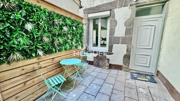 CLERMONT CENTRE - Appartement Duplex refait à neuf - 2 chambres, Garage + cour intérieure