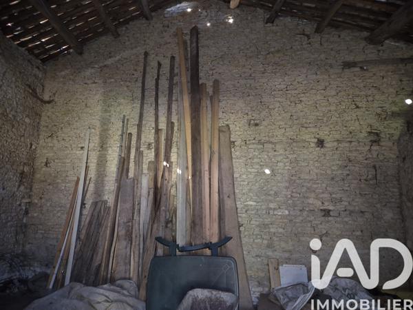 Immeuble à vendre 216 m² La Taillée