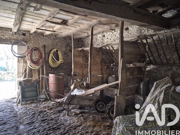 Immeuble à vendre 216 m² La Taillée