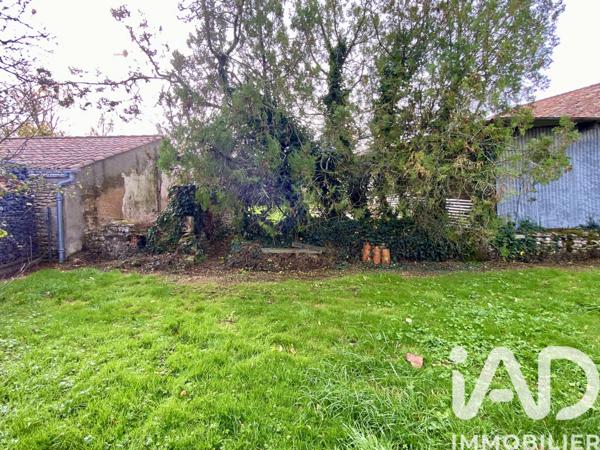 Immeuble à vendre 216 m² La Taillée