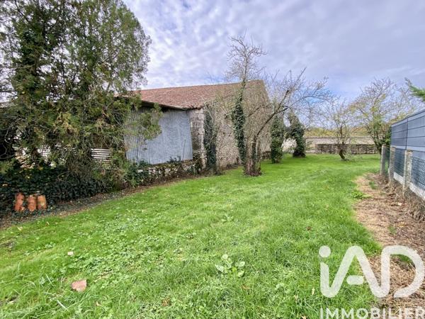 Immeuble à vendre 216 m² La Taillée