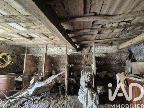 Immeuble à vendre 216 m² La Taillée