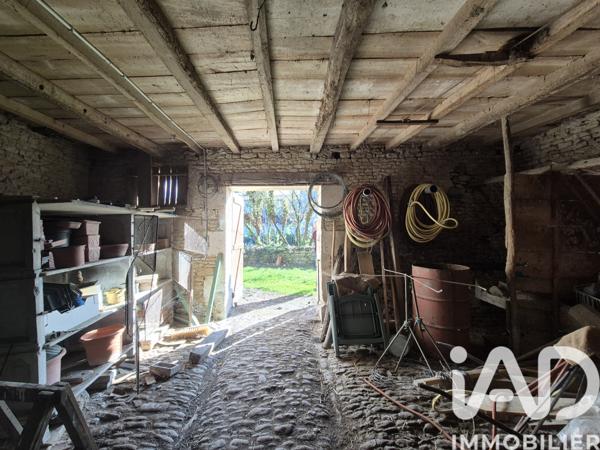 Immeuble à vendre 216 m² La Taillée