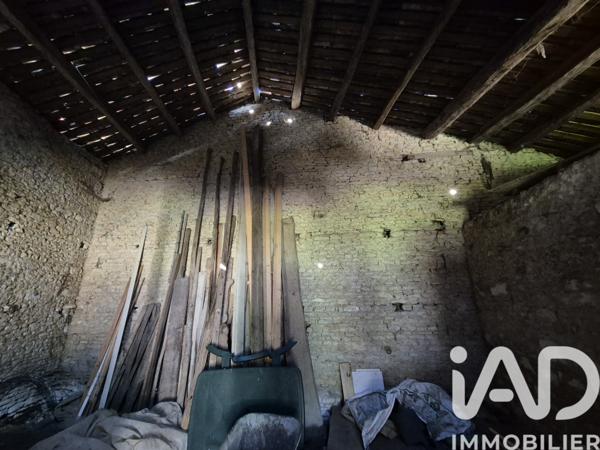 Immeuble à vendre 216 m² La Taillée