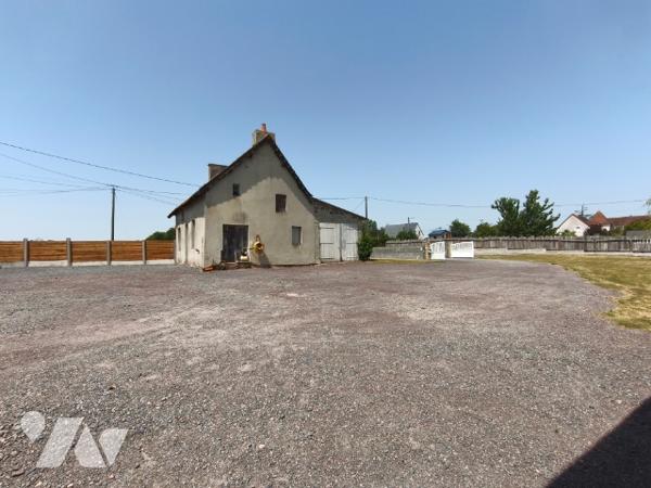 Belle maison entièrement rénovée avec ces dépendance non attenante et terrain constructible