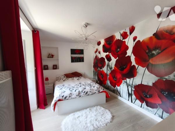 Belle maison entièrement rénovée avec ces dépendance non attenante et terrain constructible