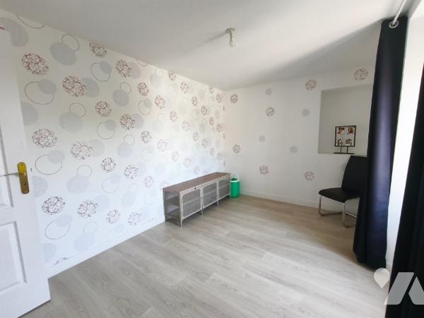 Belle maison entièrement rénovée avec ces dépendance non attenante et terrain constructible
