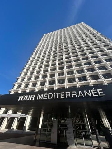 Plateau de bureaux avec parkings et archives à vendre - Tour Méditerranée - Castellane - 13006 Marseille